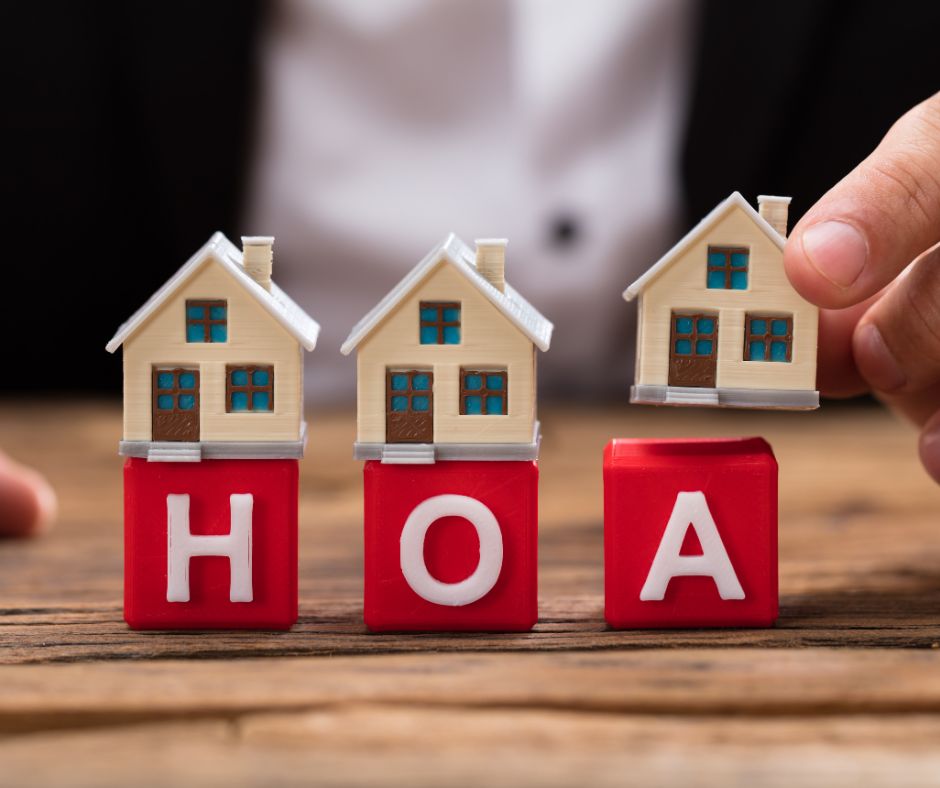 The Pros and Cons of an HOA