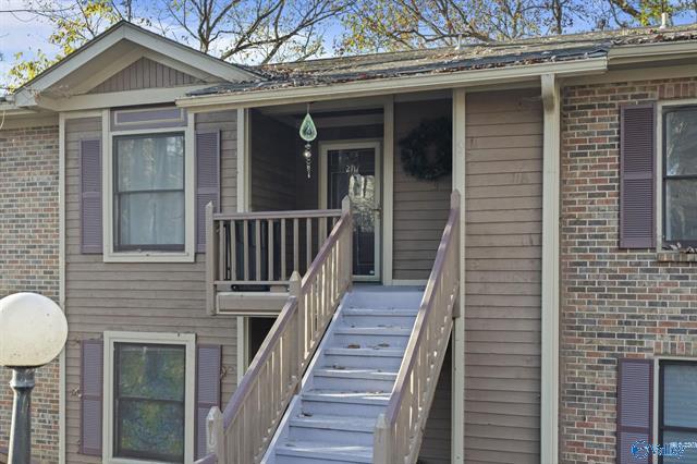 2117 Greenwood Pl: Beautiful 2 Bedroom Condo in the Heart of South Huntsville!