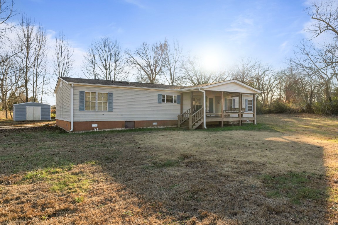 106 Greenbrook Dr: Spacious Ranch Style Home with Lots of Recent Updates!