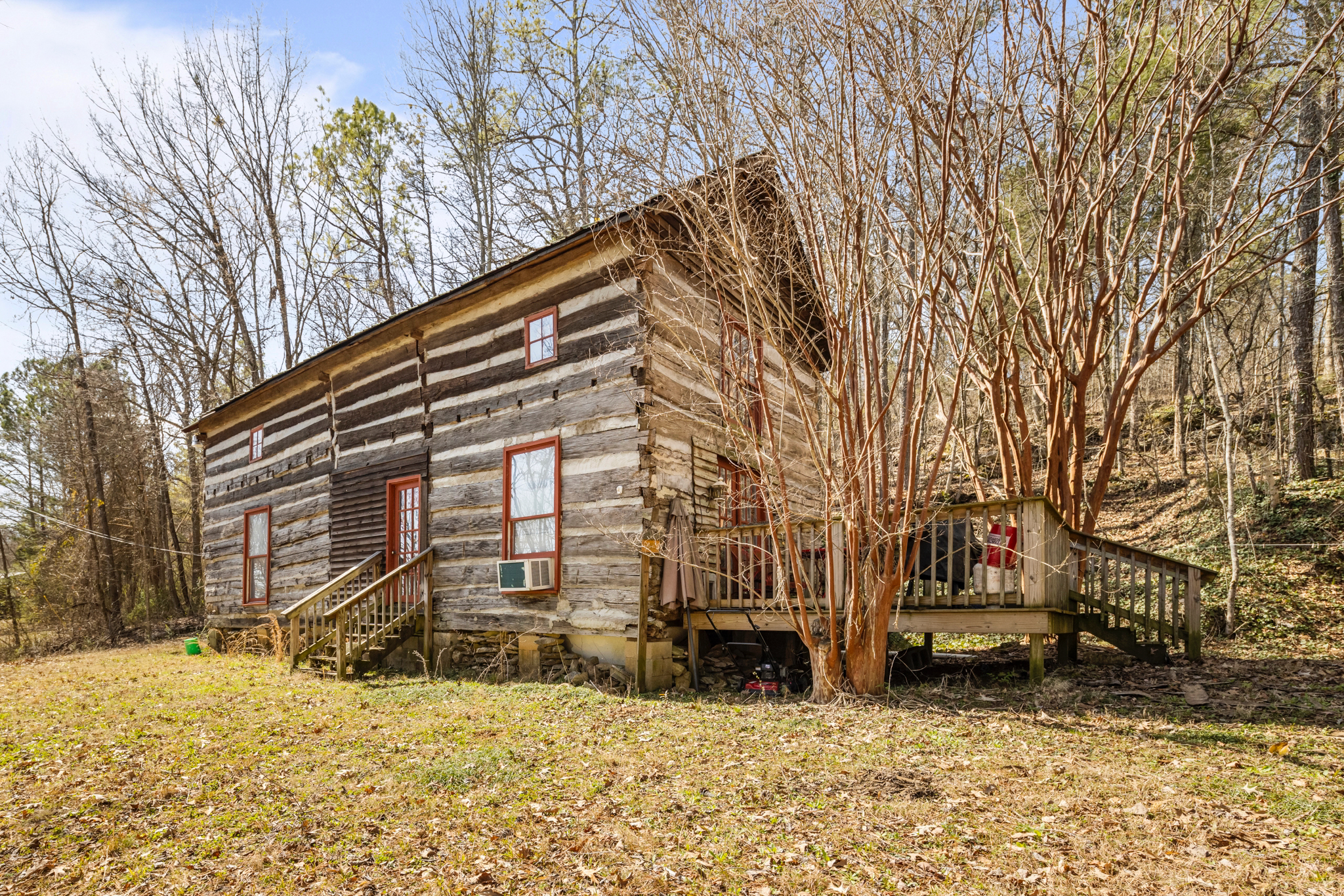 393 Turkey Mountain Rd: Cabin and 3 Private Acres to Escape the Hustle and Bustle!