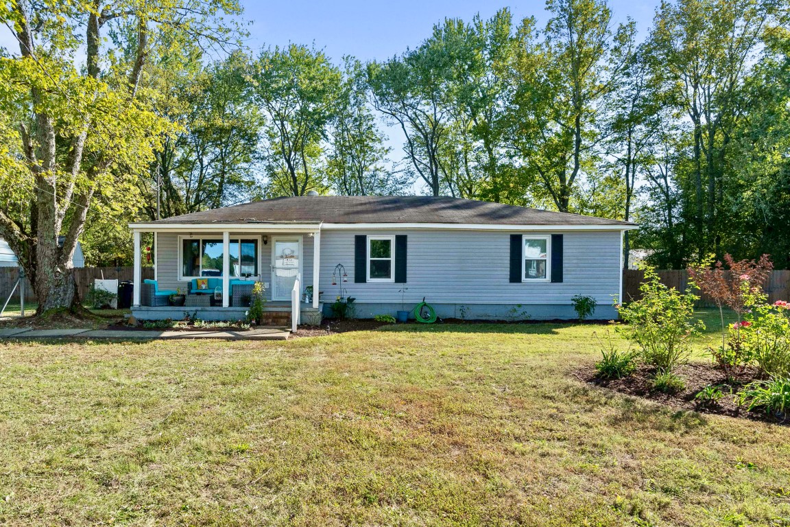 1450 Charity Ln: Move-in Ready Hazel Green AL Home on Almost 1 Acre!