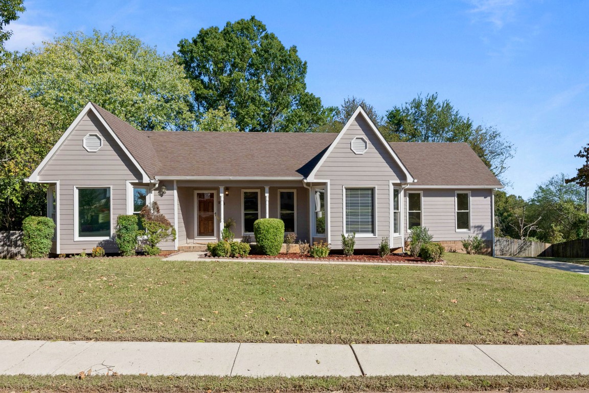 101 Ryanridge Rd: Fabulous Move-in Ready Brentonridge Home!